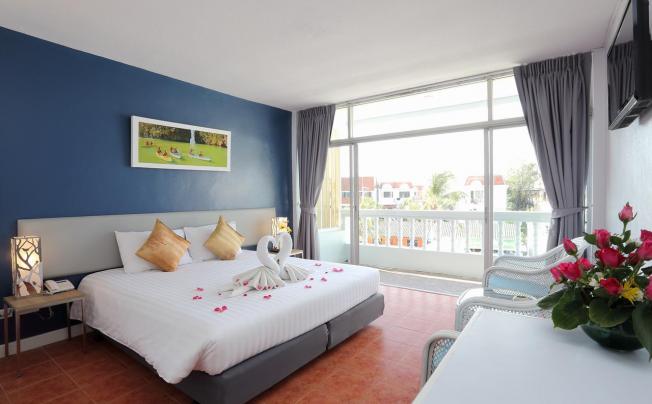 Фото отеля On Hotel Phuket