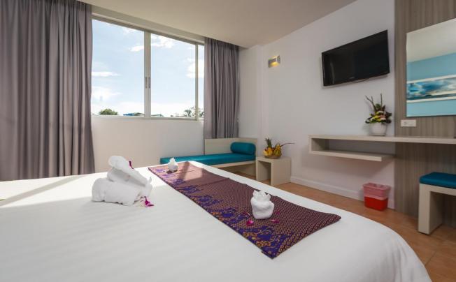 Фото отеля On Hotel Phuket