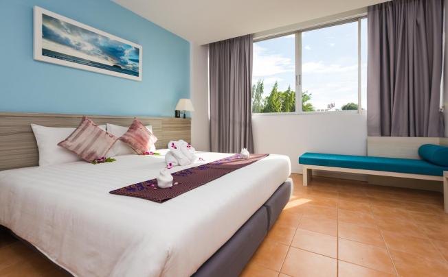 Фото отеля On Hotel Phuket