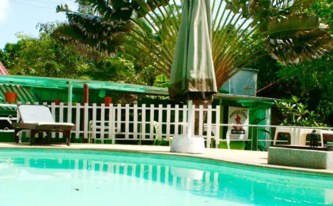 Фото отеля Tropical Garden Lounge Hotel