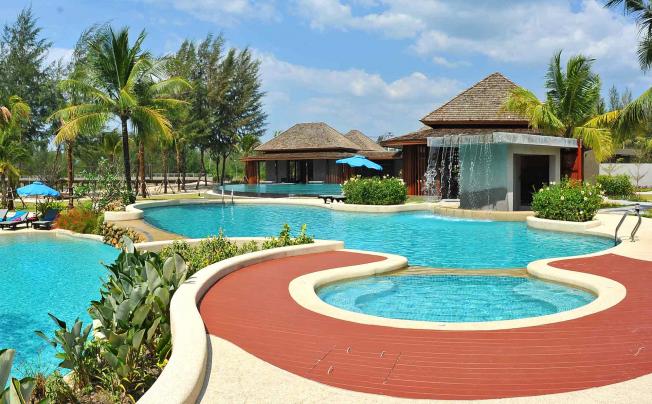 Фото отеля Apsara Beachfront Resort & Villa