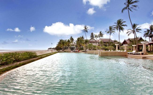 Фото отеля Apsara Beachfront Resort & Villa
