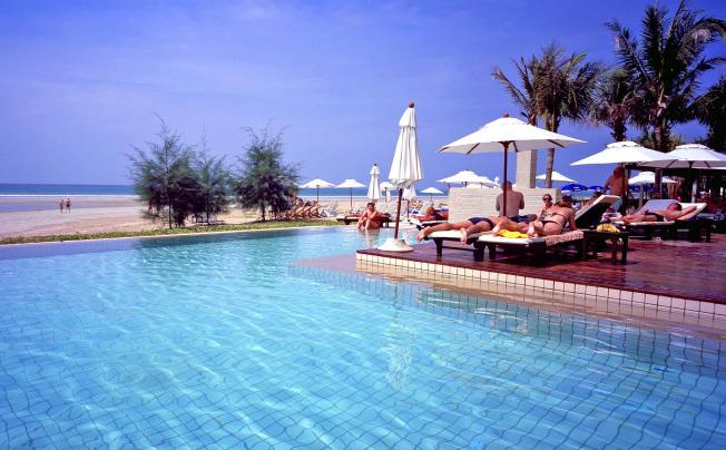 Фото отеля Apsara Beachfront Resort & Villa