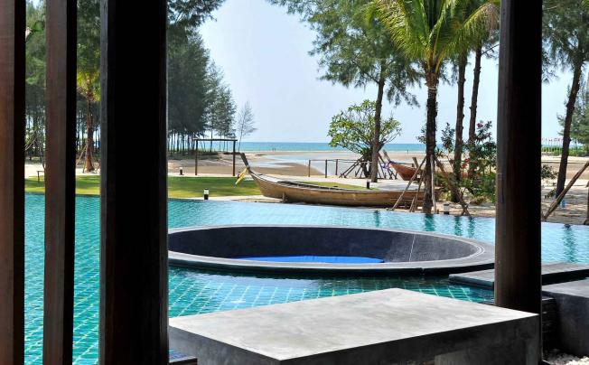 Фото отеля Apsara Beachfront Resort & Villa