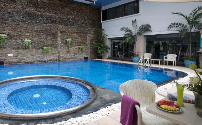Фото отеля Kingston Suites bangkok