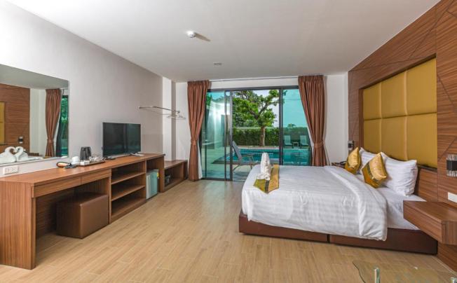 Фото отеля The Bell Airport Phuket Hotel