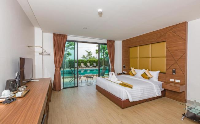 Фото отеля The Bell Airport Phuket Hotel