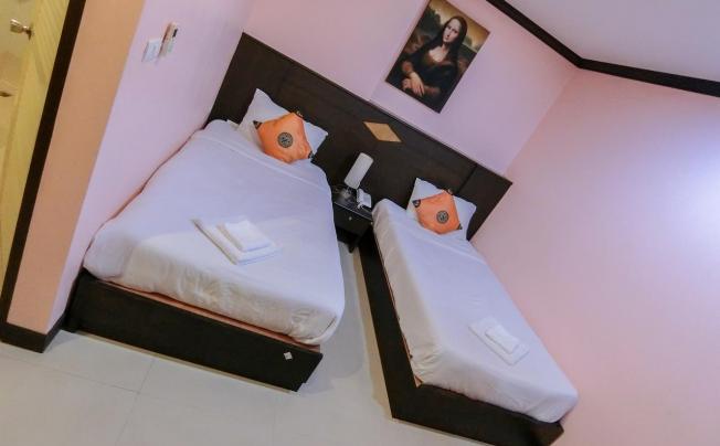 Фото отеля Hollywood Inn Love