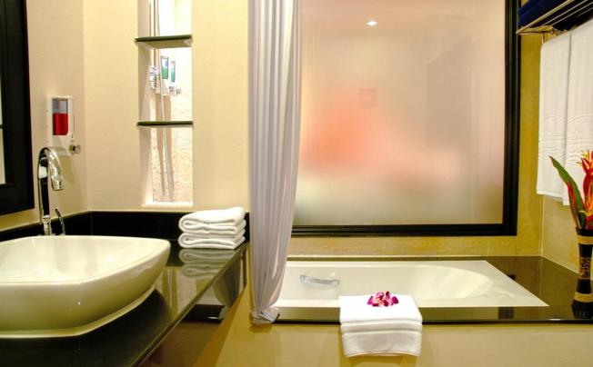 Фото отеля Horizon Karon Beach Resort & Spa