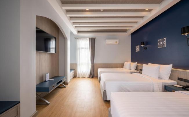 Фото отеля Seabed Grand Hotel Phuket