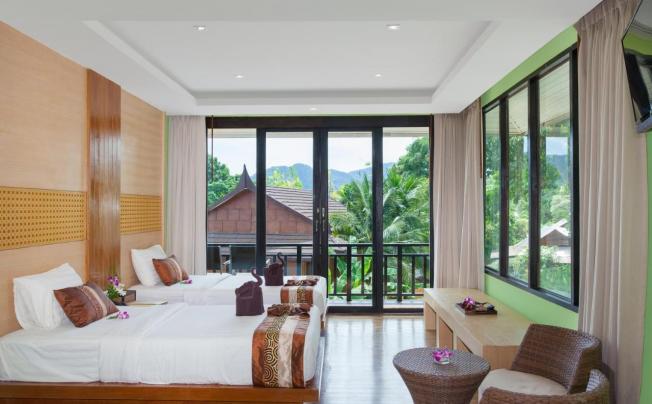 Фото отеля Phi Phi Long Beach Resort & Villa
