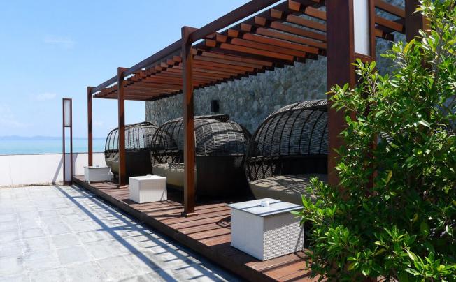 Фото отеля Nchantra Pool Suite Residence