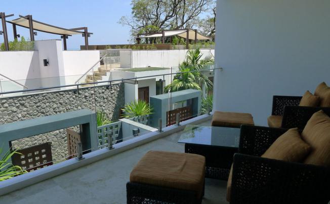 Фото отеля Nchantra Pool Suite Residence