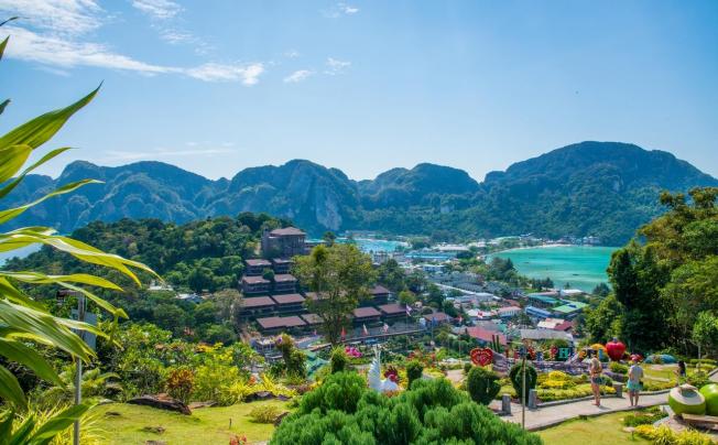 Фото отеля Phi Phi Charlie Beach Resort