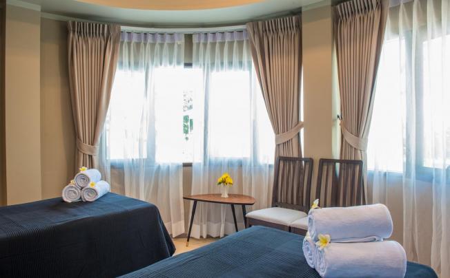 Фото отеля Phi Phi Charlie Beach Resort