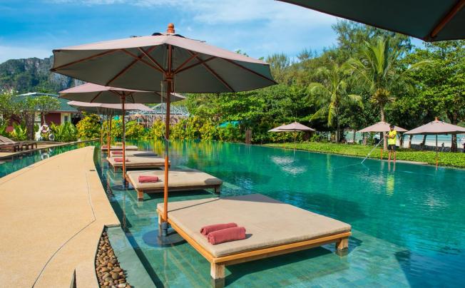 Фото отеля Phi Phi Charlie Beach Resort