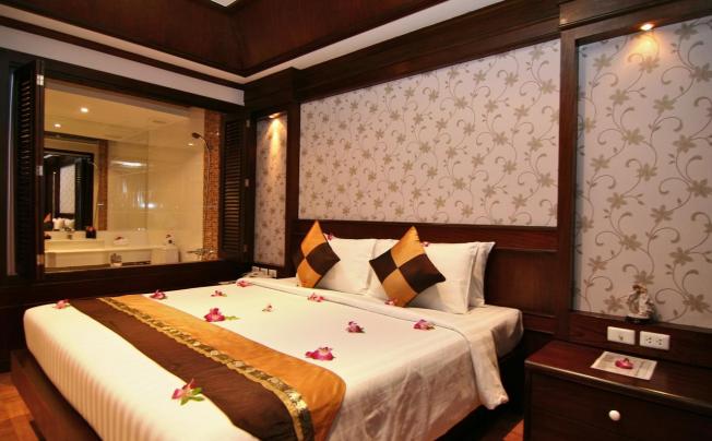 Фото отеля RAYABURI HOTEL PATONG 