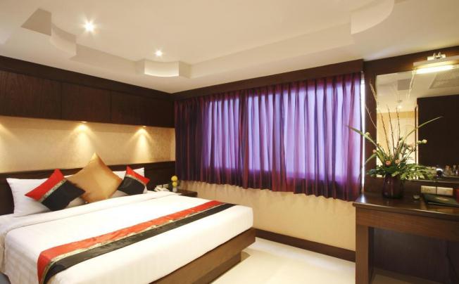 Фото отеля RAYABURI HOTEL PATONG 