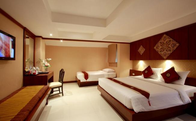Фото отеля RAYABURI HOTEL PATONG 