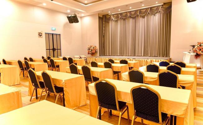 Фото отеля Tour De Phuket Hotel