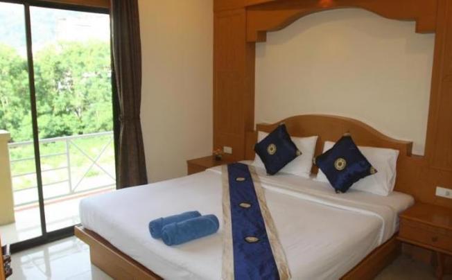 Фото отеля SUNNY DAYS INN PATONG