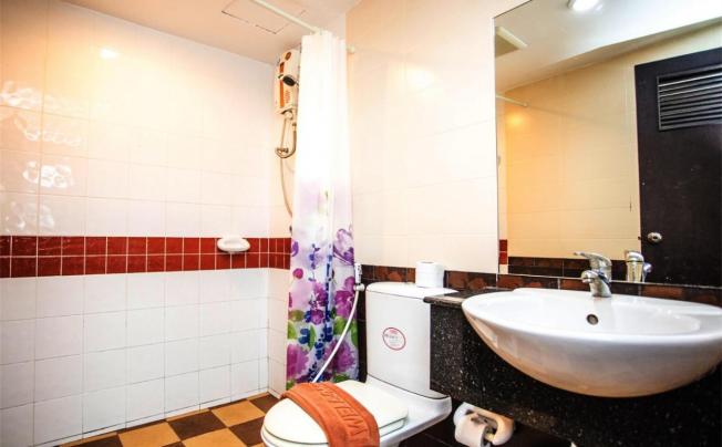 Фото отеля Patong Sino House