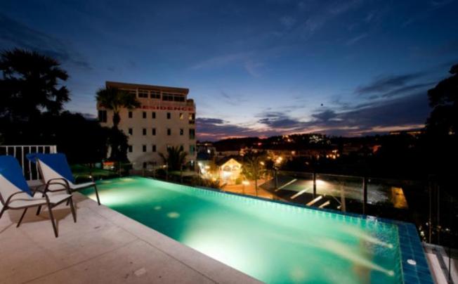 Фото отеля Rama Kata Beach Hotel