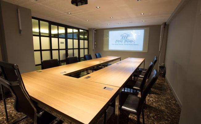 Фото отеля First House hotel Bangkok