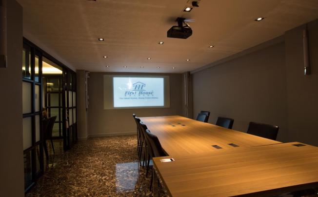 Фото отеля First House hotel Bangkok
