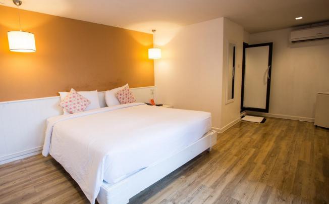 Фото отеля First House hotel Bangkok