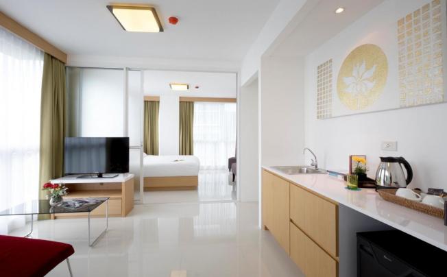 Фото отеля Modern Thai Suites Hotel