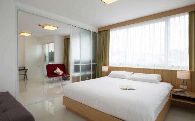 Фото отеля Modern Thai Suites Hotel