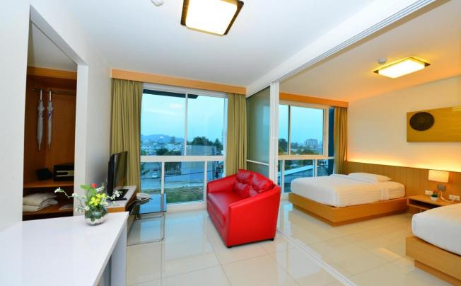 Фото отеля Modern Thai Suites Hotel