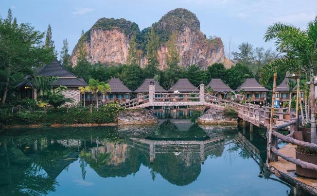 Фото отеля POONSIRI RESORT 