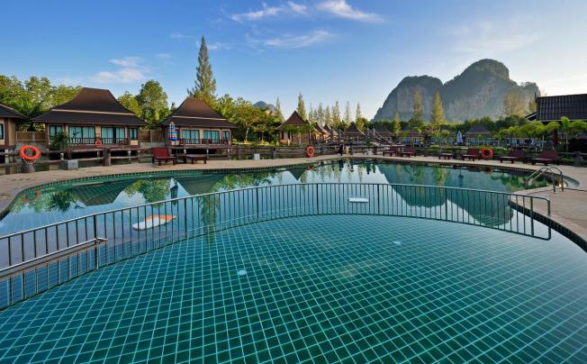 Фото отеля POONSIRI RESORT 