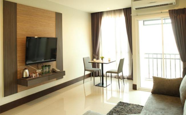 Фото отеля Crystal Suites