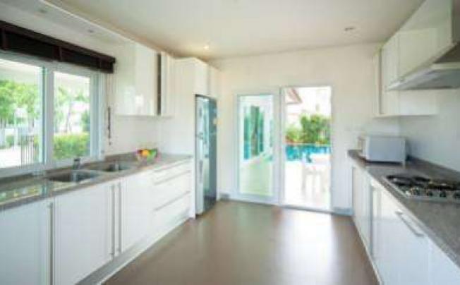 Фото отеля Seabreeze Pool Villa Pattaya