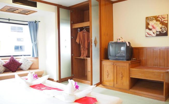 Фото отеля Your Place Inn