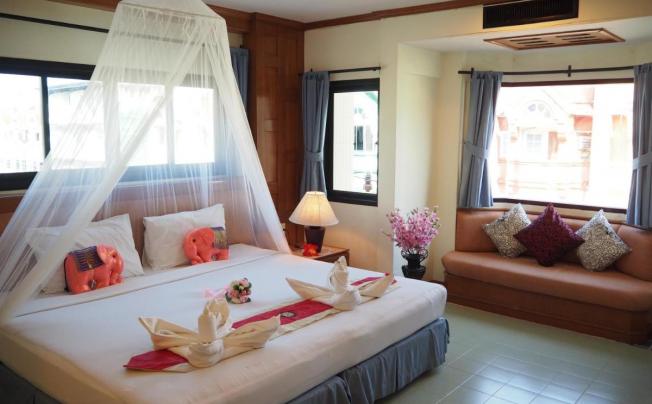 Фото отеля Your Place Inn