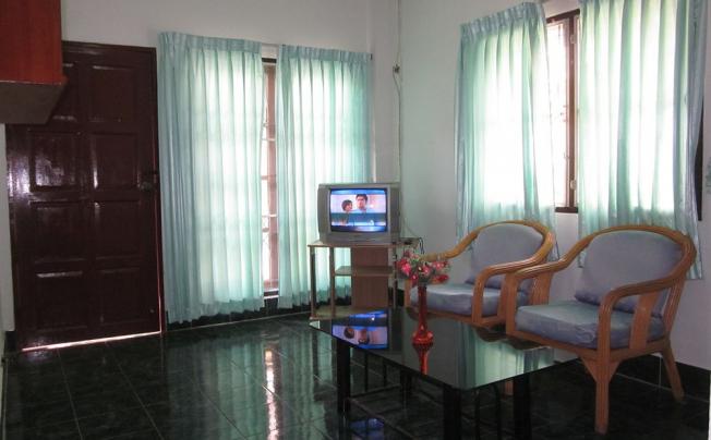 Фото отеля BELLA TROPICANA HOTEL & GUESTHOUSE