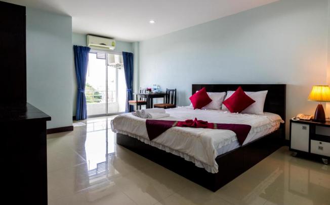 Фото отеля Raya Rawai Place