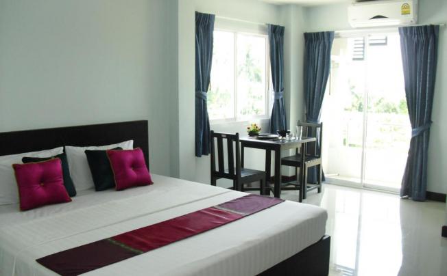 Фото отеля Raya Rawai Place
