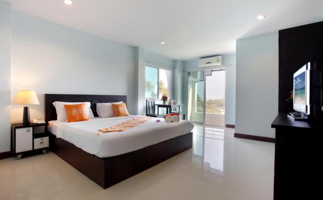 Фото отеля Raya Rawai Place