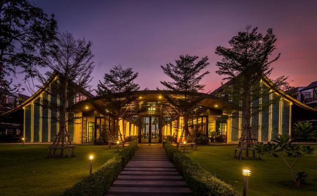Фото отеля Bangsaen Heritage Hotel