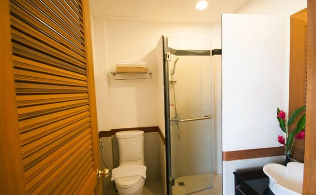 Фото отеля Bangsaen Heritage hotel