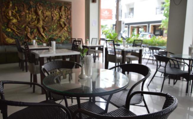Фото отеля Sharaya Residence Patong