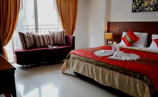 Фото отеля Sharaya Residence Patong
