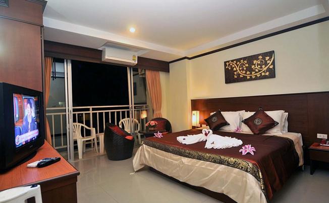 Фото отеля Sharaya Residence Patong