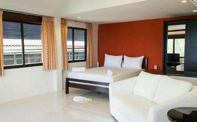 Фото отеля Baan Natacha Beachfront Guesthouse