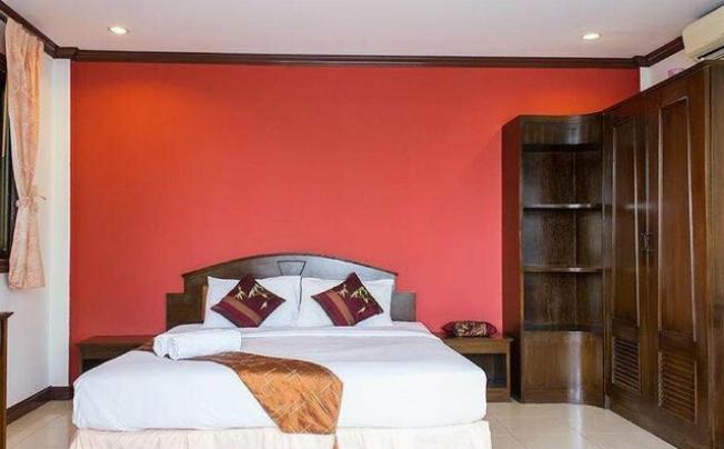 Фото отеля Baan Natacha Beachfront Guesthouse